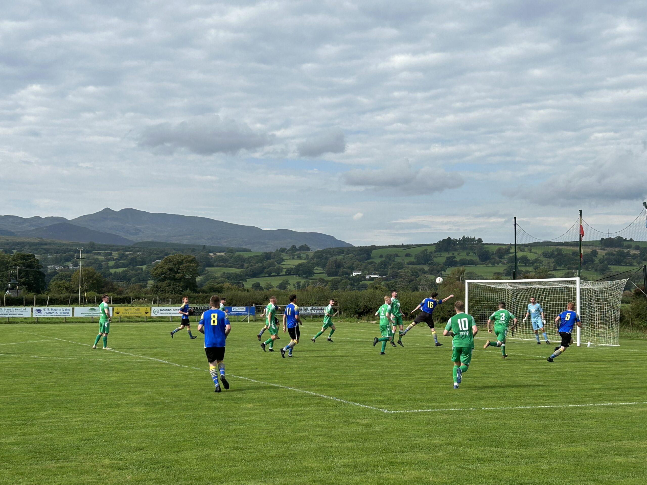 Llanuwchllyn v Llansantffraid Village | Hopping across The Pond